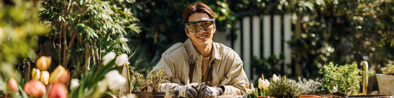 Yeux protégés au jardin: guide visières & lunettes (vision optimale)